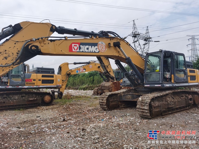 贵阳市出售转让二手不详小时2021年徐工XE550DK挖掘机