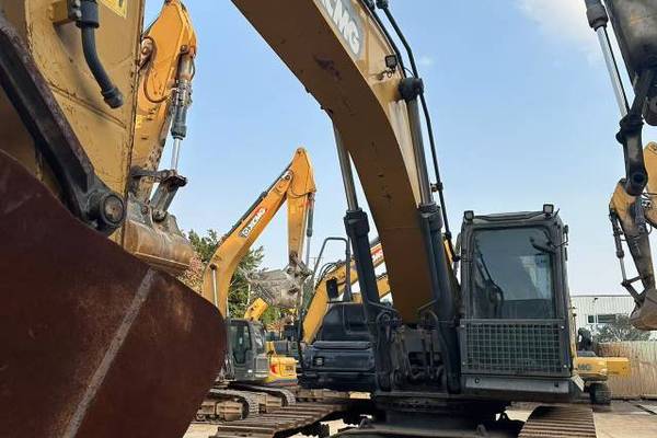 南宁市出售转让二手不详小时2019年徐工XE400DK挖掘机
