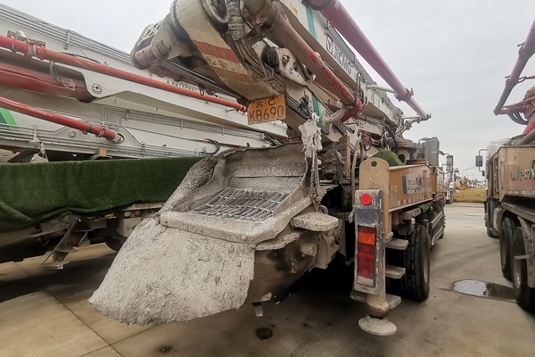徐州市出售转让二手不详小时2020年徐工HB37V泵车