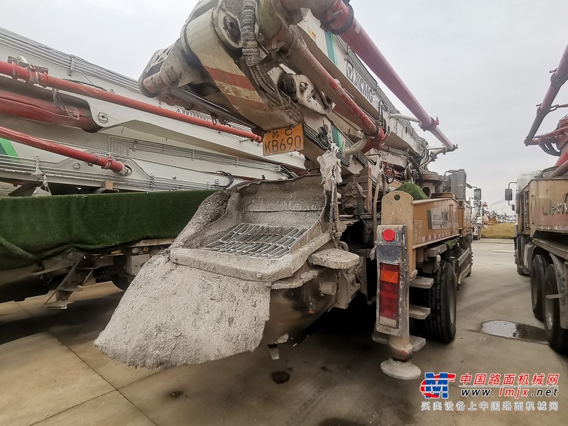 徐州市出售转让二手不详小时2020年徐工HB37V泵车