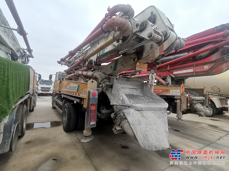 徐州市出售转让二手不详小时2020年徐工HB37V泵车