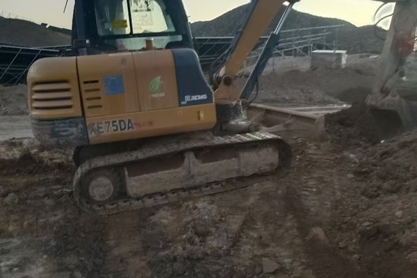 徐州市出售转让二手不详小时2021年徐工XE60DA挖掘机