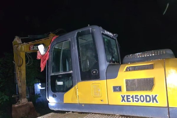 徐州市出售转让二手不详小时2021年徐工XE135D挖掘机