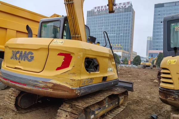 徐州市出售转让二手不详小时2022年徐工XE75GH挖掘机