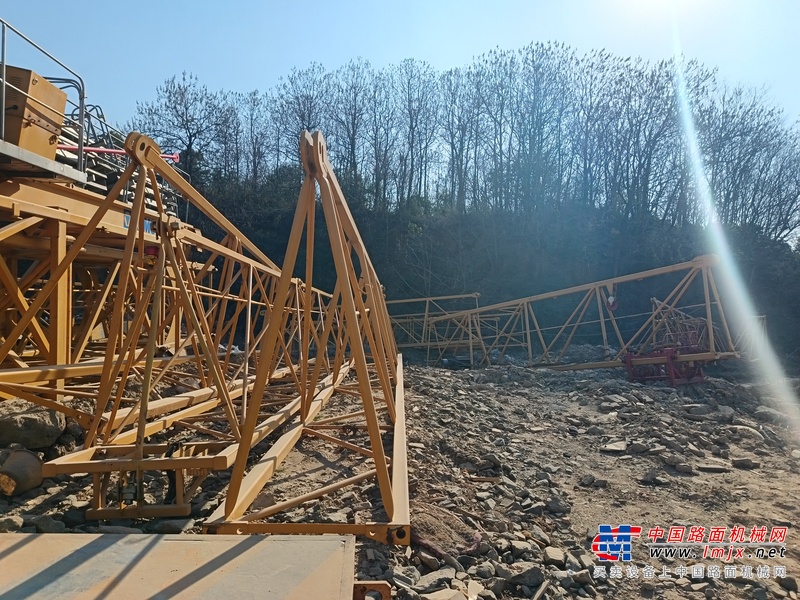 南昌市出售转让二手不详小时2021年徐工XGT6010-6S1塔式起重机