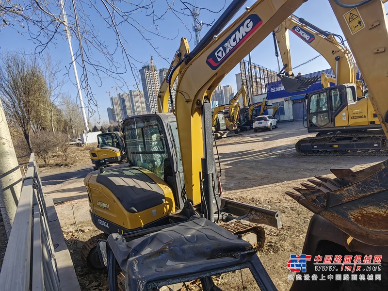 徐州市出售转让二手不详小时2023年徐工XE60GA挖掘机