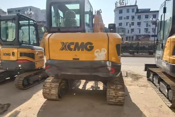 徐州市出售转让二手不详小时2023年徐工XE60G挖掘机