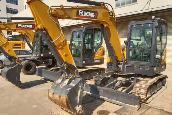 徐州市出售转让二手不详小时2023年徐工XE60G挖掘机