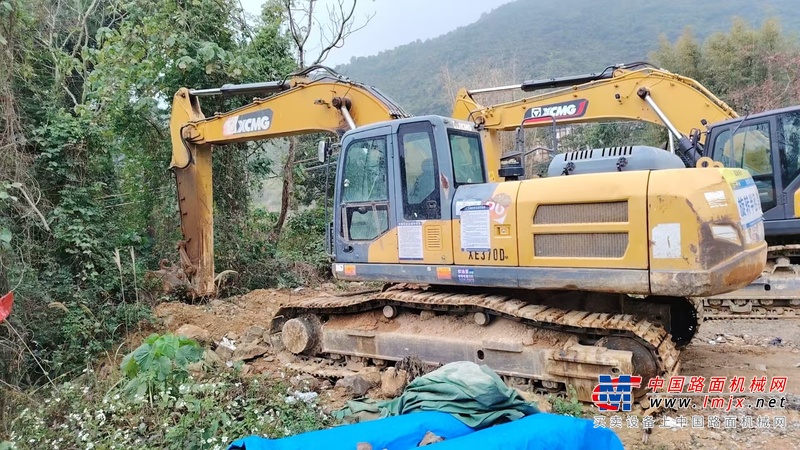 徐州市出售转让二手不详小时2019年徐工XE305D挖掘机