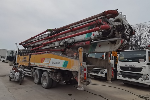徐州市出售转让二手不详小时2018年徐工HB58K泵车