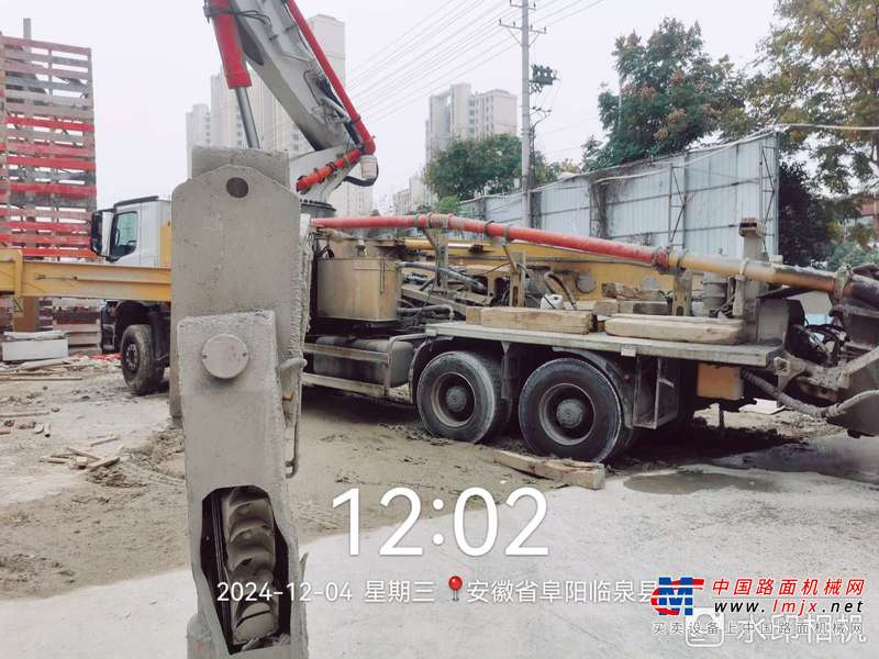 阜阳市出售转让二手不详小时2021年徐工HB62V泵车
