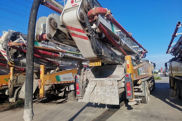 徐州市出售转让二手不详小时2020年徐工HB62V泵车