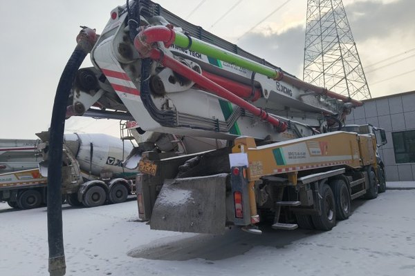 乌鲁木齐市出售转让二手不详小时2020年徐工HB58V泵车