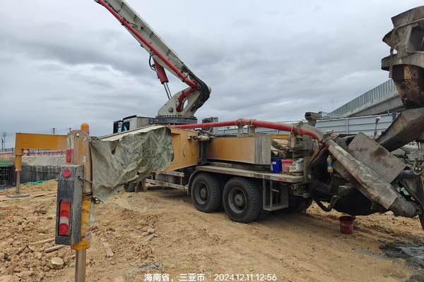 广州市出售转让二手不详小时2020年徐工HB52V泵车