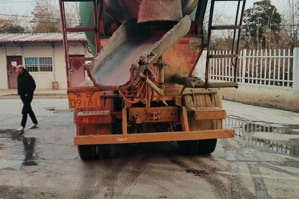徐州市出售转让二手不详小时2020年徐工G4806E搅拌运输车