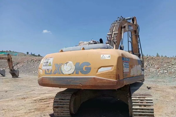 徐州市出售转让二手不详小时2020年徐工XE305D挖掘机