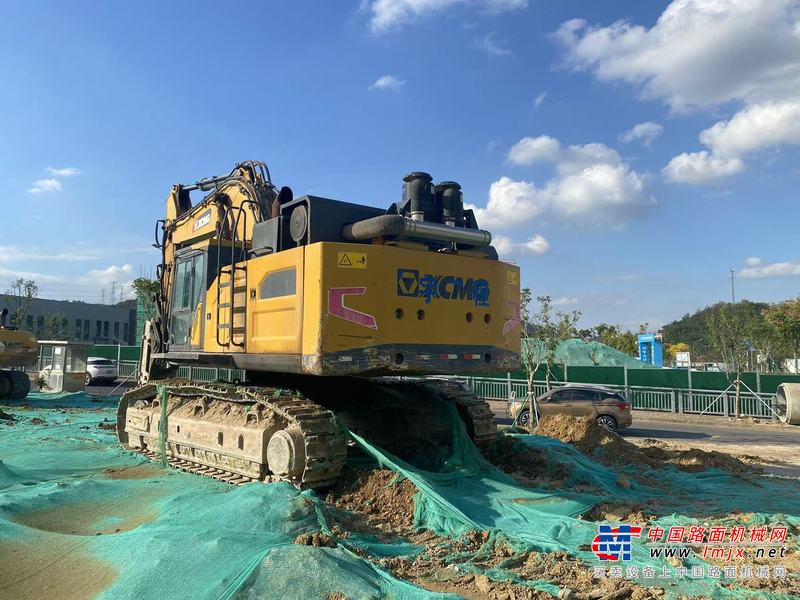 徐州市出售转让二手不详小时2021年徐工XE690DK挖掘机