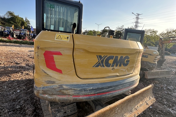 徐州市出售转让二手不详小时2023年徐工XE75G挖掘机