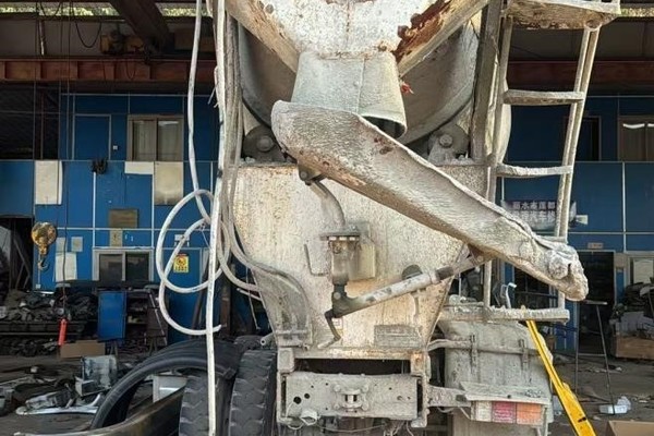 徐州市出售转让二手不详小时2021年徐工G4806D搅拌运输车