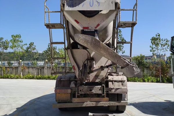 兰州市出售转让二手不详小时2021年徐工G4804B搅拌运输车