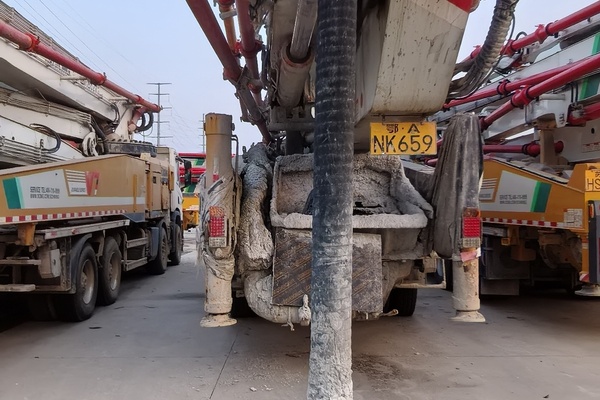 徐州市出售转让二手不详小时2020年徐工HB62V泵车