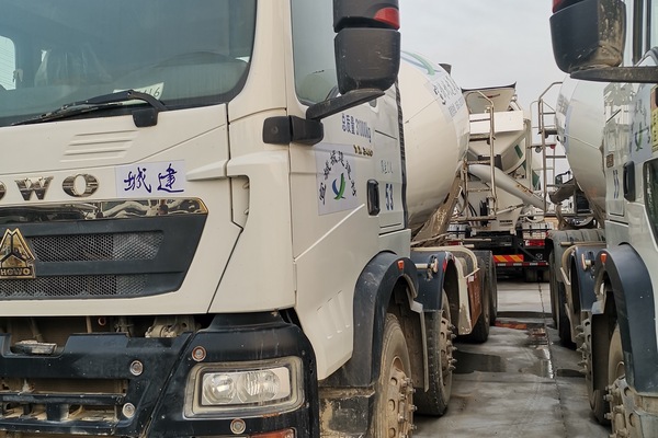上海出售转让二手不详小时2021年徐工G4804B搅拌运输车