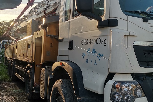 珠海市出售转让二手不详小时2020年徐工HB58V泵车