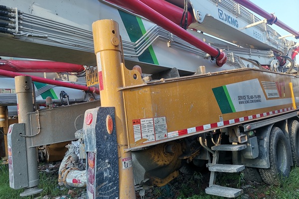 珠海市出售转让二手不详小时2020年徐工HB58V泵车
