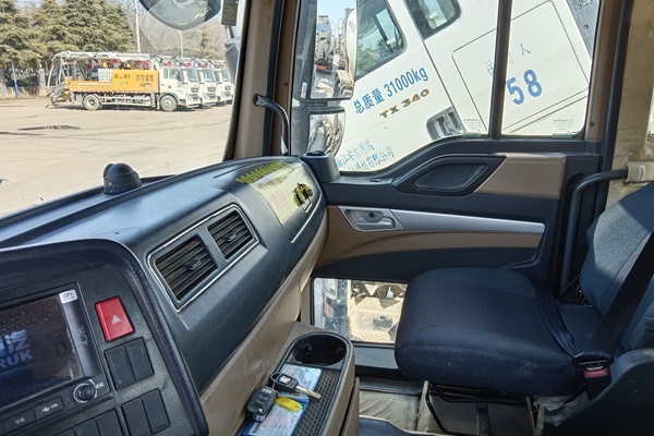 上海出售转让二手不详小时2021年徐工G4804B搅拌运输车