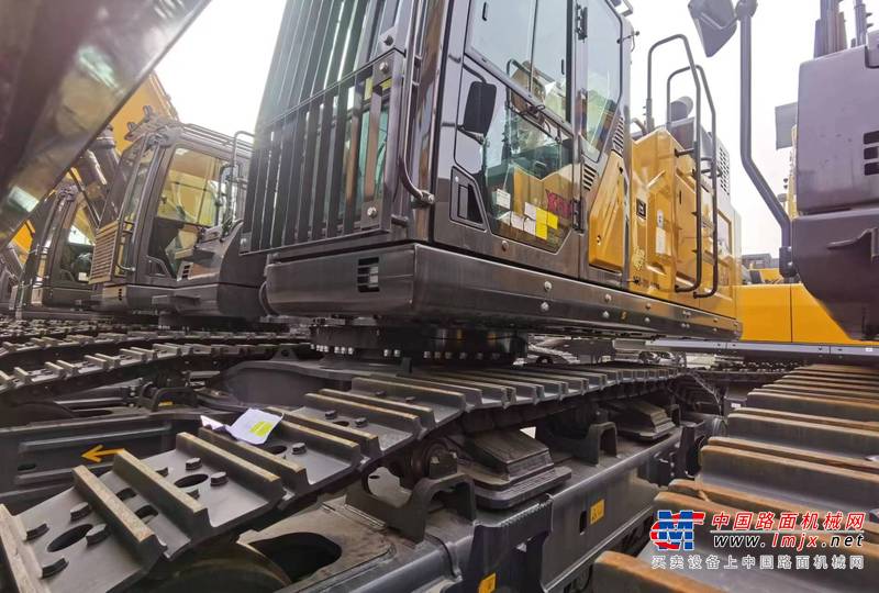 徐州市出售转让二手不详小时2023年徐工XE690DK挖掘机