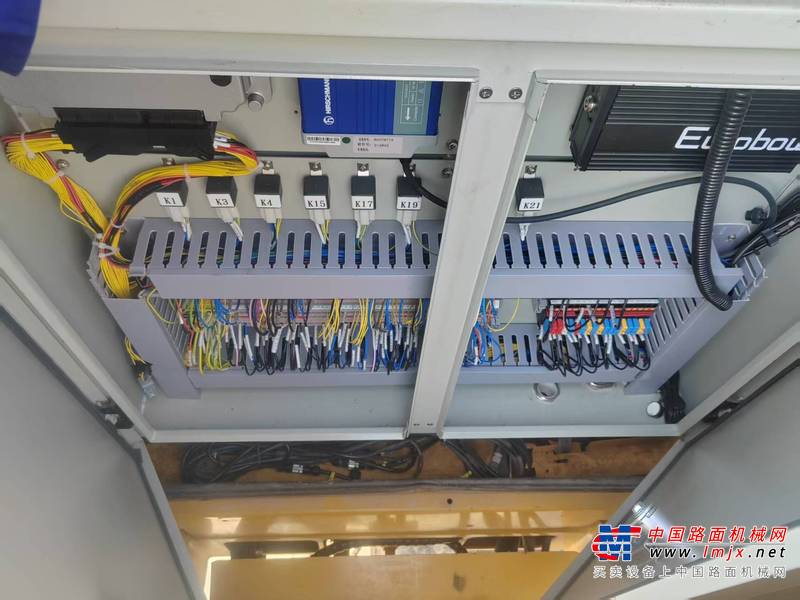 徐州市出售转让二手不详小时2020年徐工XGC11000履带起重机