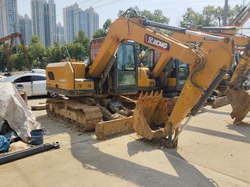 徐州市出售转让二手不详小时2023年徐工XE75G挖掘机