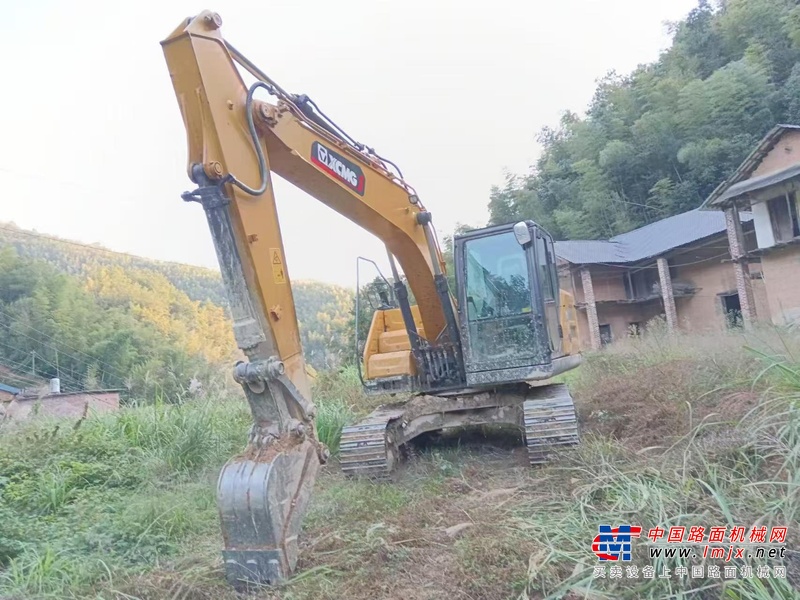 徐州市出售转让二手不详小时2022年徐工XE135GA挖掘机