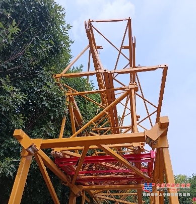徐州市出售转让二手不详小时2020年徐工XGT6015A-8S塔式起重机