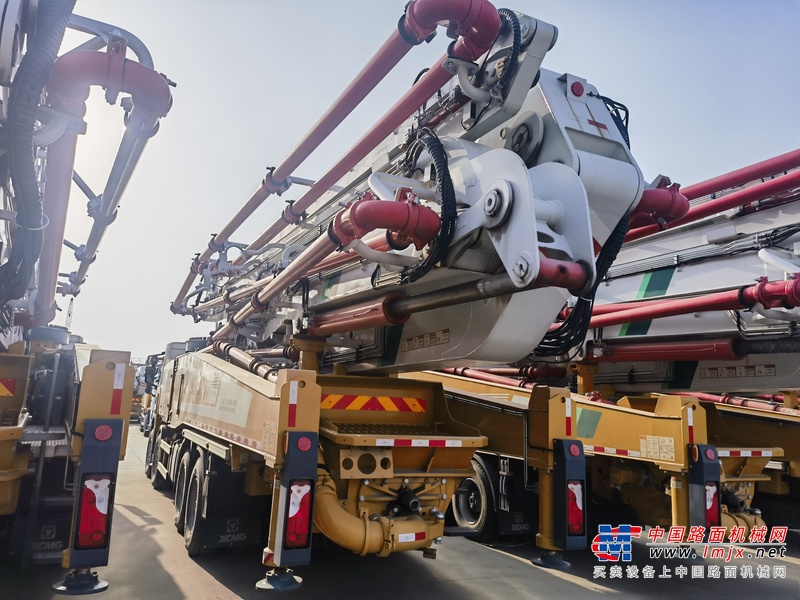 徐州市出售转让二手不详小时2021年徐工HB62V泵车