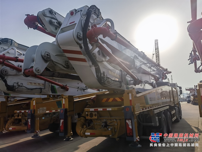 徐州市出售转让二手不详小时2021年徐工HB62V泵车