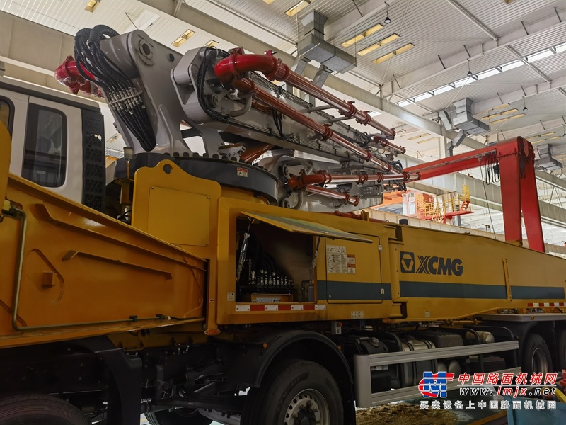 徐州市出售转让二手不详小时2022年徐工HB60V泵车