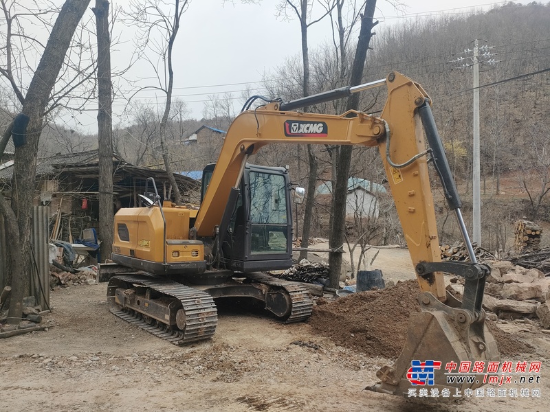 徐州市出售转让二手不详小时2023年徐工XE75G挖掘机