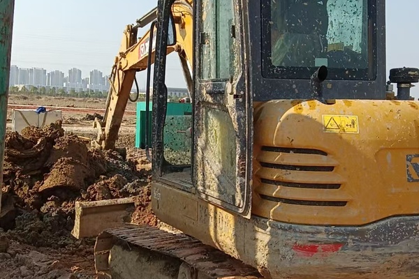 徐州市出售转让二手不详小时2021年徐工XE65DA挖掘机