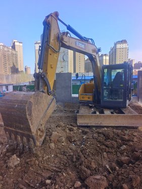 徐州市出售转让二手不详小时2024年徐工XE75GA挖掘机