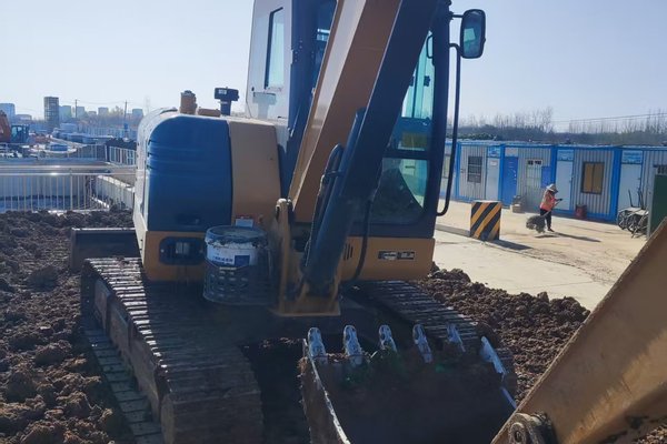 徐州市出售转让二手不详小时2022年徐工XE60D挖掘机