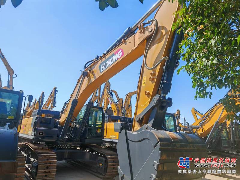 徐州市出售转让二手不详小时2021年徐工XE450M抓料机挖掘机