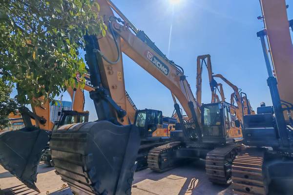 徐州市出售转让二手不详小时2021年徐工XE450M抓料机挖掘机