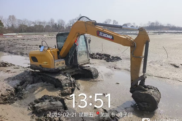 徐州市出售转让二手不详小时2023年徐工XE75GA挖掘机