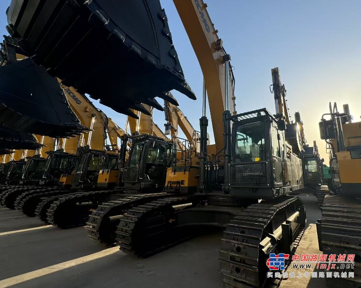 徐州市出售转让二手不详小时2023年徐工XE700GK挖掘机