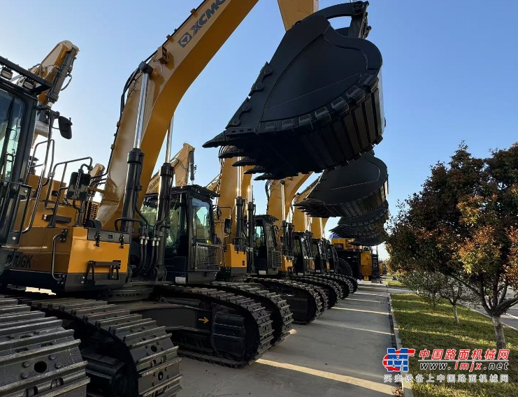 徐州市出售转让二手不详小时2023年徐工XE700GK挖掘机