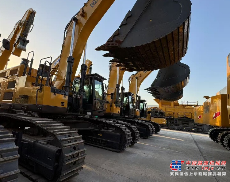 徐州市出售转让二手不详小时2023年徐工XE700GA挖掘机