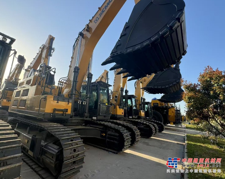 徐州市出售转让二手不详小时2023年徐工XE700GK挖掘机