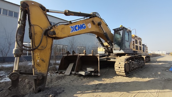 乌海市出售转让二手不详小时2021年徐工XE750D挖掘机