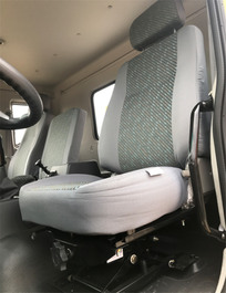 【多圖】三一SPC120T汽車起重機氣動座椅細節圖_高清圖